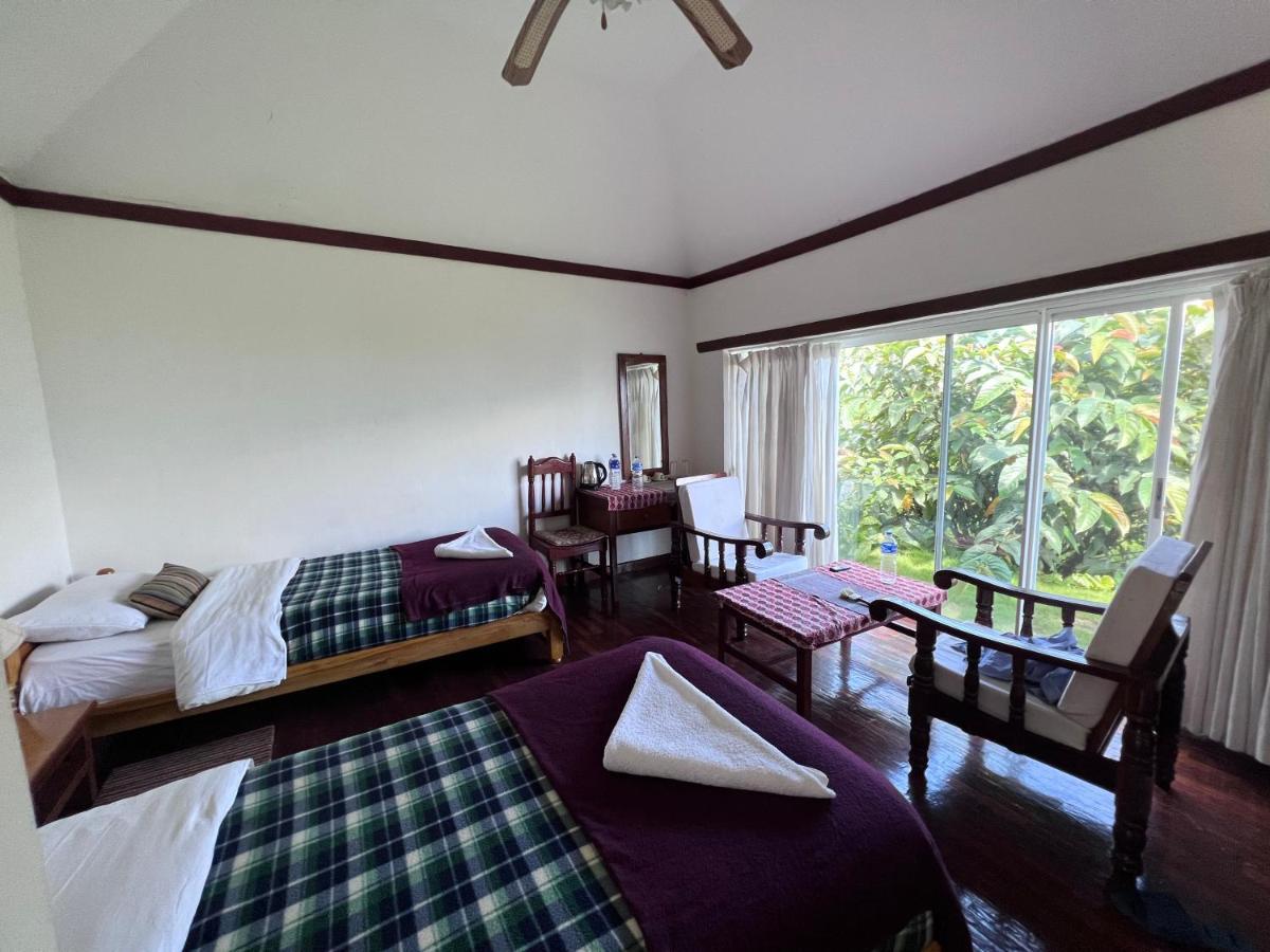 Es Deurali Resort Pokhara Exterior photo