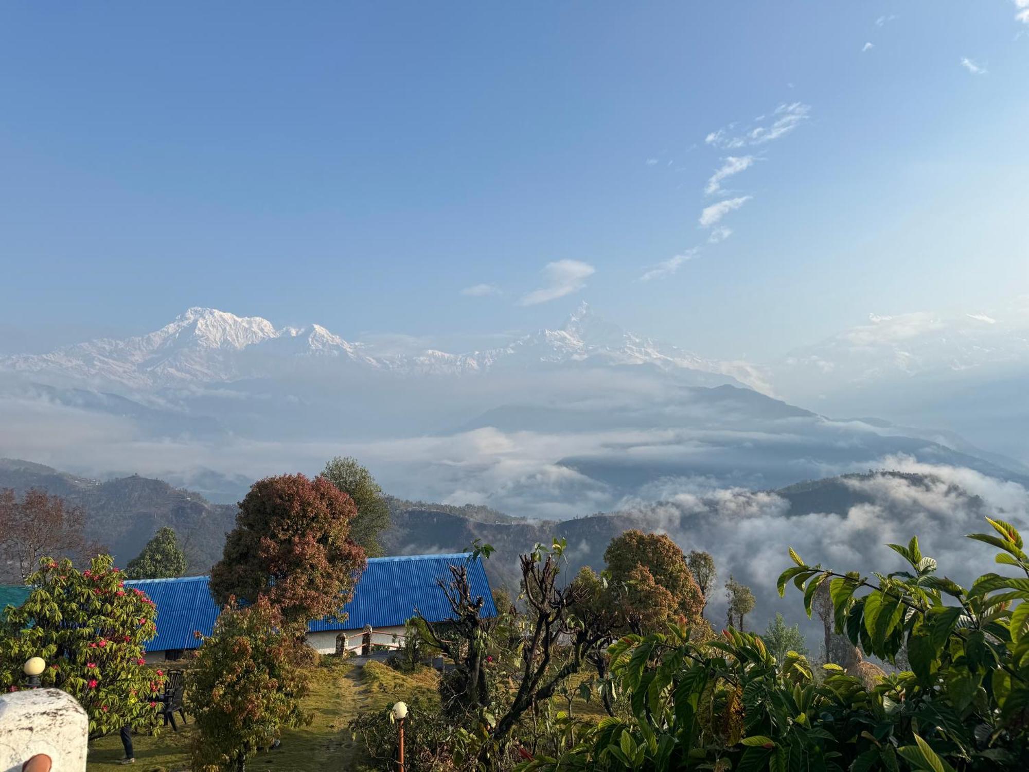 Es Deurali Resort Pokhara Exterior photo