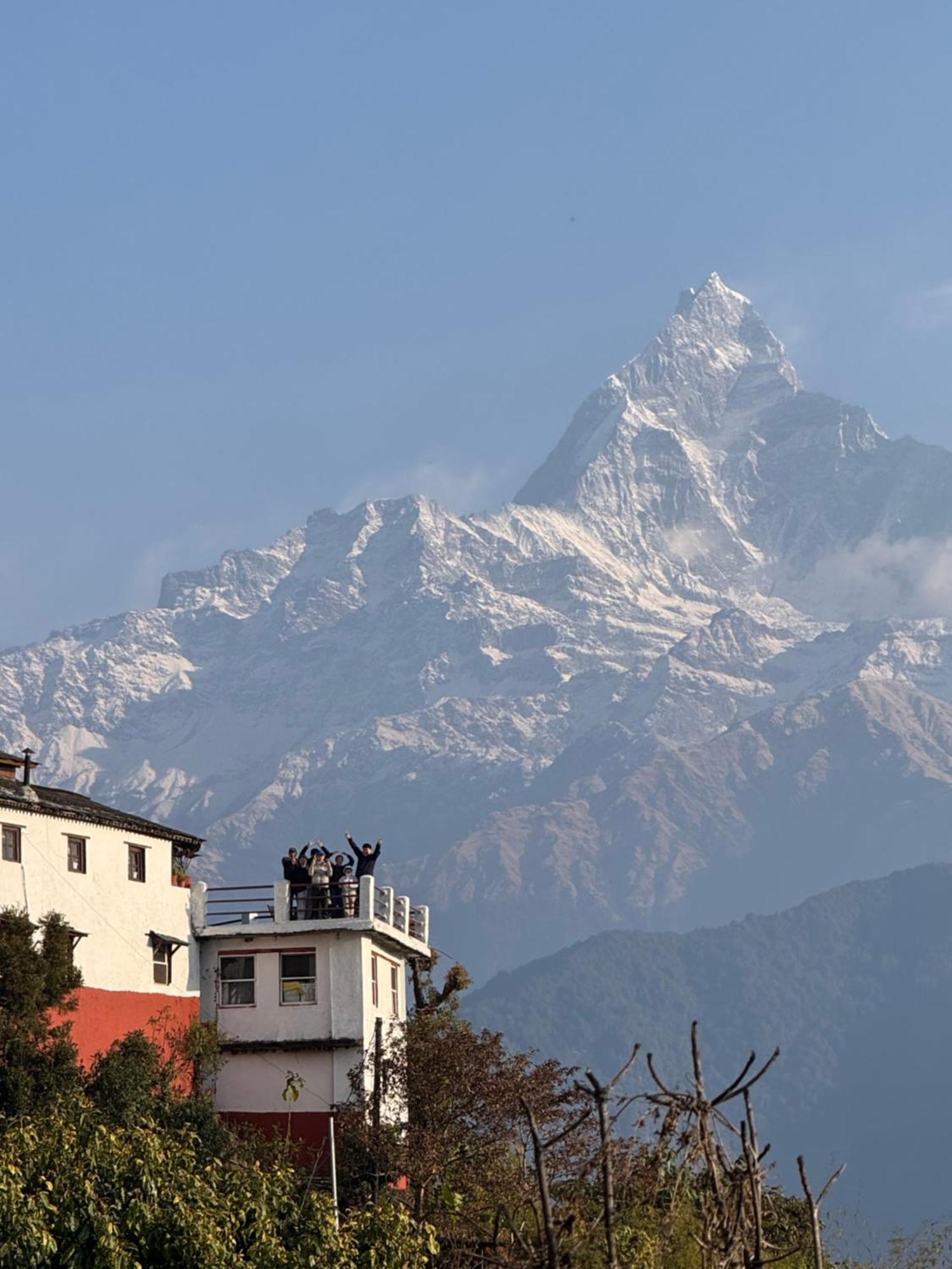 Es Deurali Resort Pokhara Exterior photo