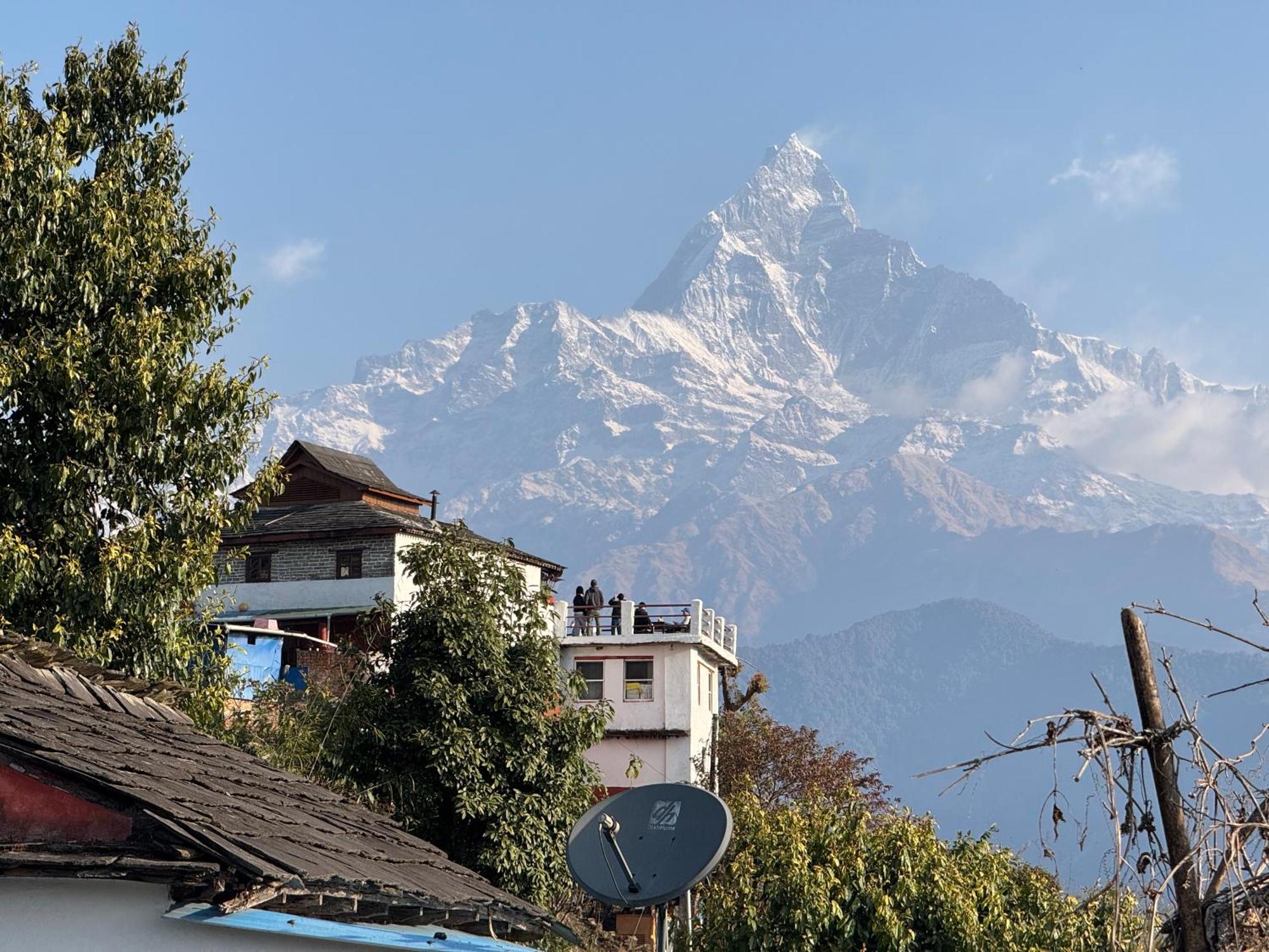 Es Deurali Resort Pokhara Exterior photo