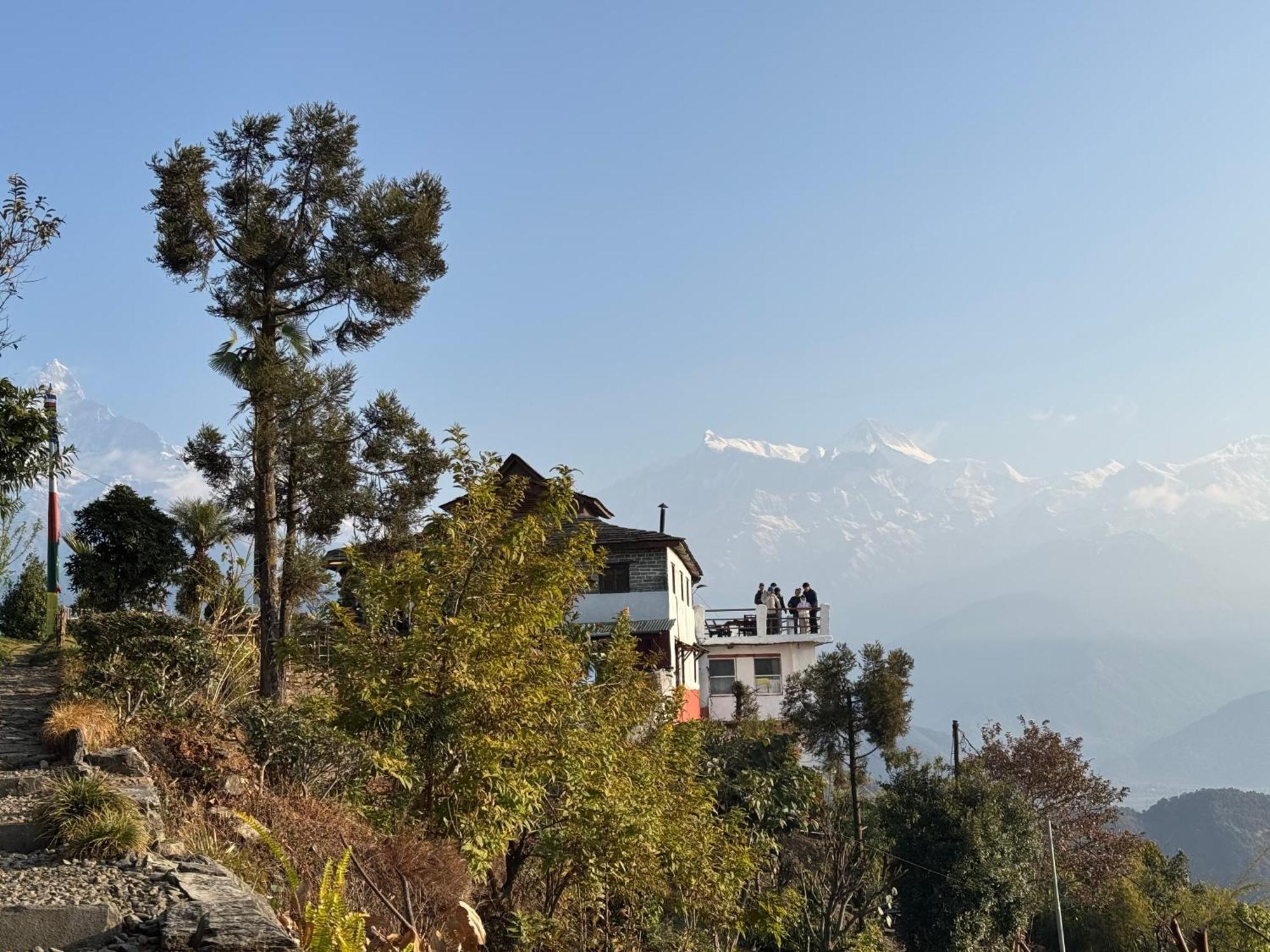 Es Deurali Resort Pokhara Exterior photo