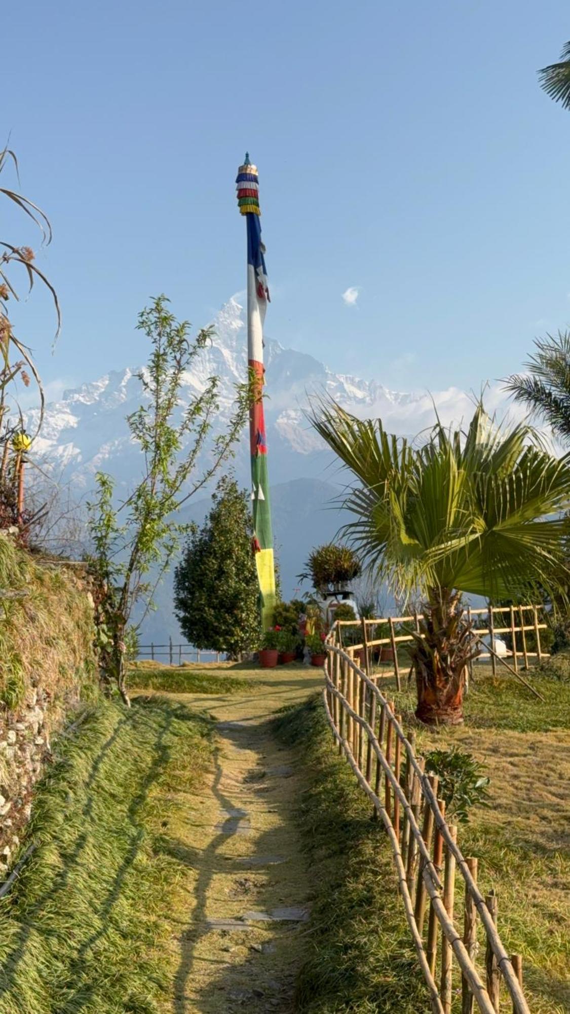 Es Deurali Resort Pokhara Exterior photo