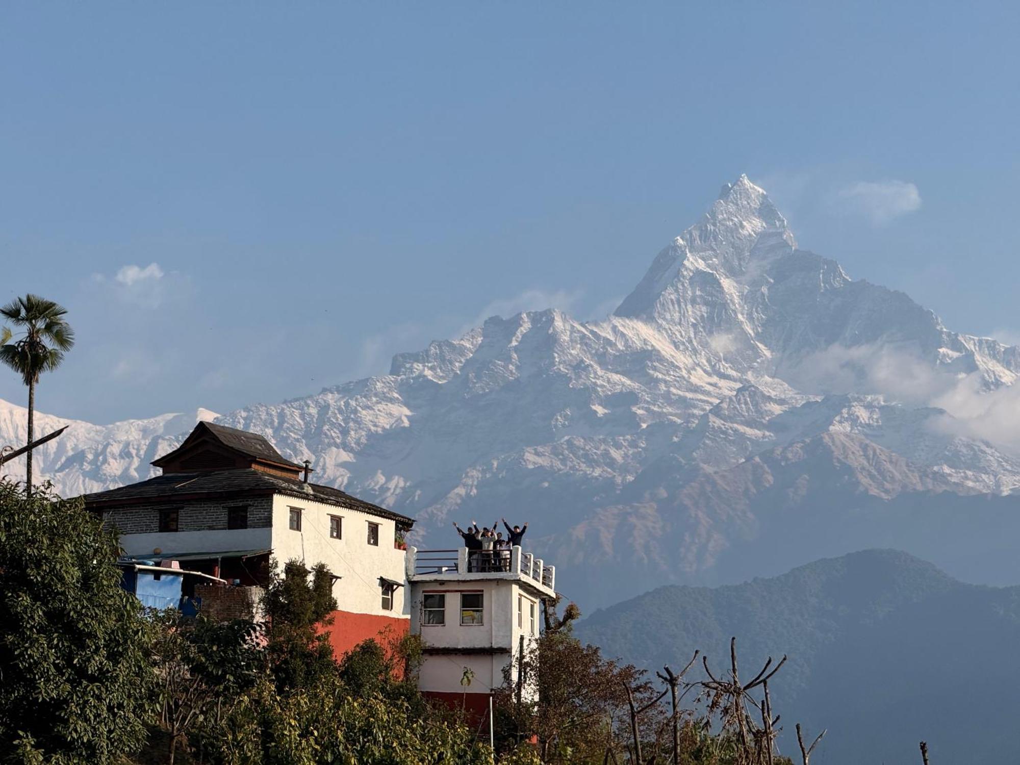Es Deurali Resort Pokhara Exterior photo