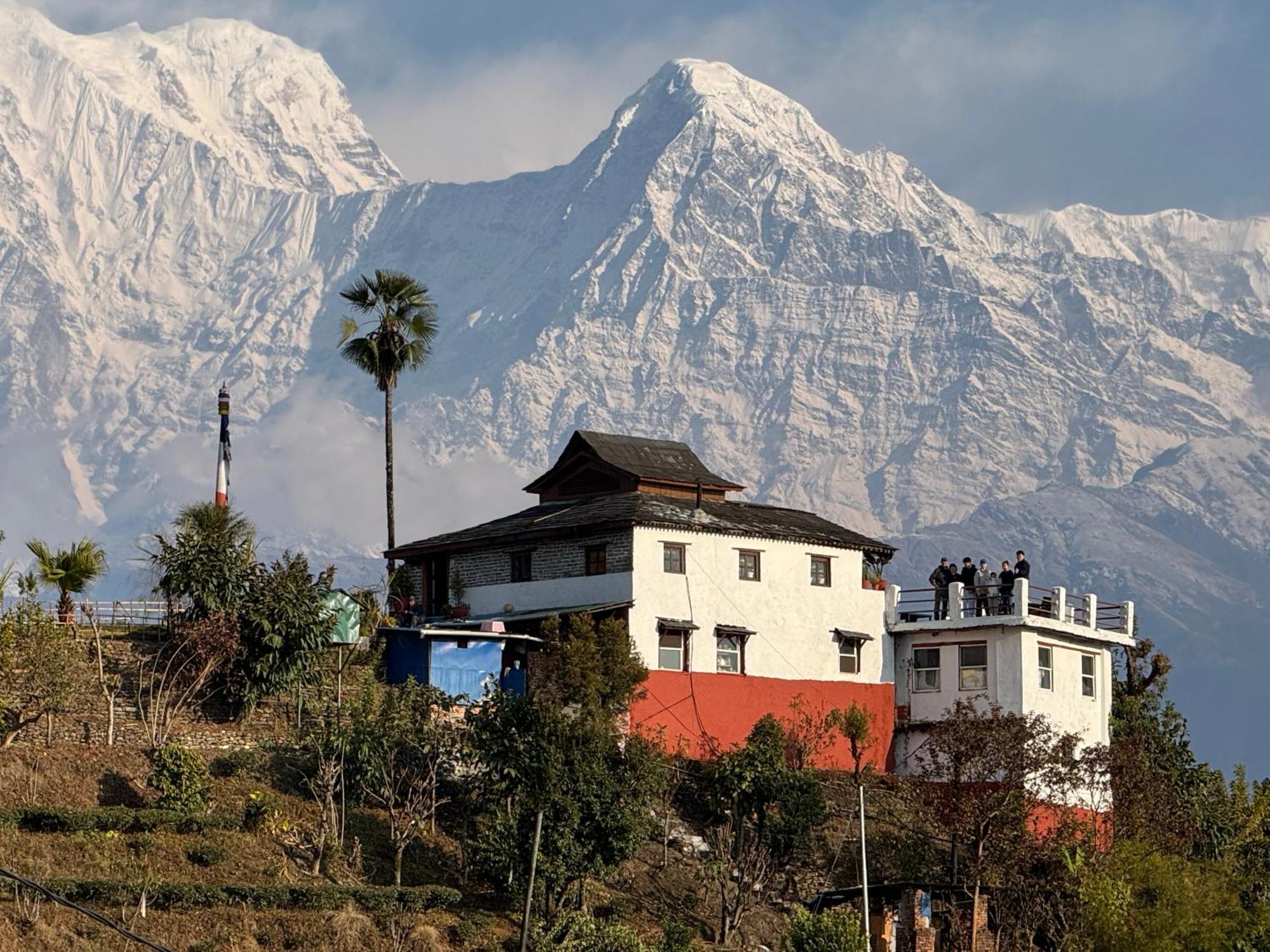 Es Deurali Resort Pokhara Exterior photo